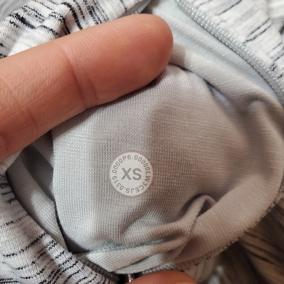 Lululemon Close to Crossing Long Sleeve *Rulu. White, Grey. Striped. Size XS - Picture 7 of 12